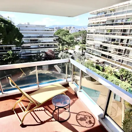 Bright Cocoon With Pool Near The Sea Daire *